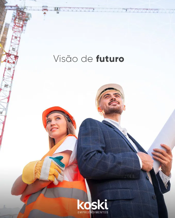 Equipe da Koski Empreendimentos, construtora do New York Residence, em frente a uma obra